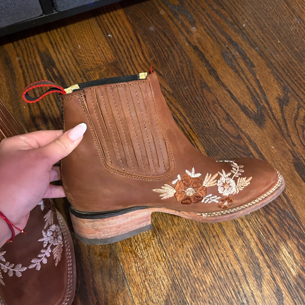 Embroidered Brown Ankle Boots